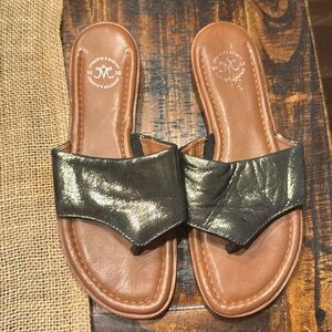 Johnston & Murphy Grayish Gold Metallic and Brown Sandals Size 6